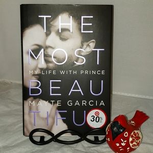 Calling all PRINCE fans A memoir of his first wife, Mayte Garcia